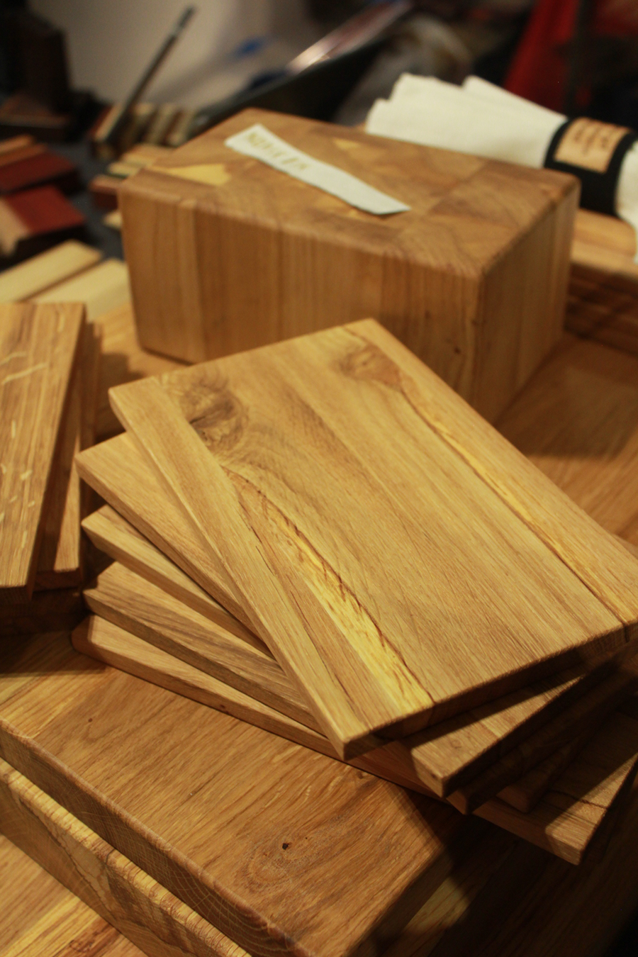 furnish-with-texture-and-colour