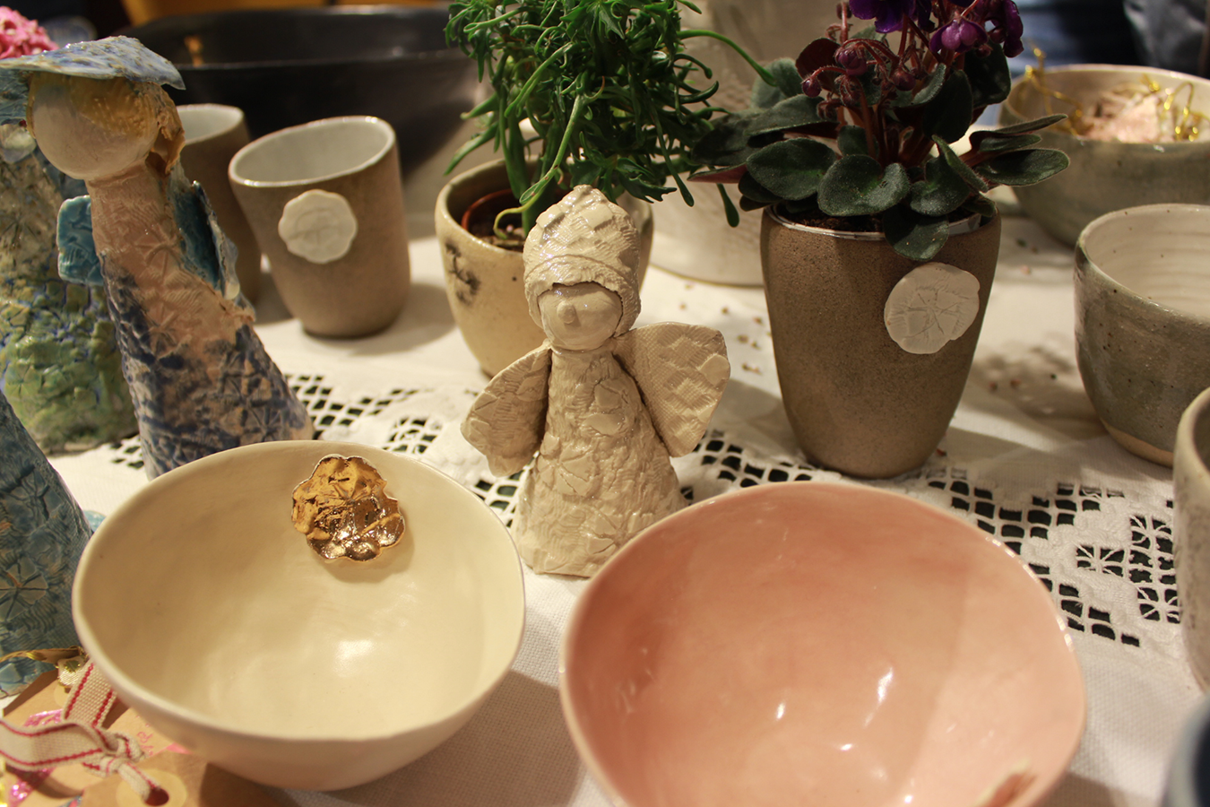 furnish-with-texture-and-colour